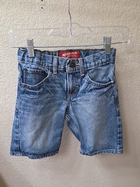 Arizona Jean Shorts .. Size 6 .. 100% Cotton